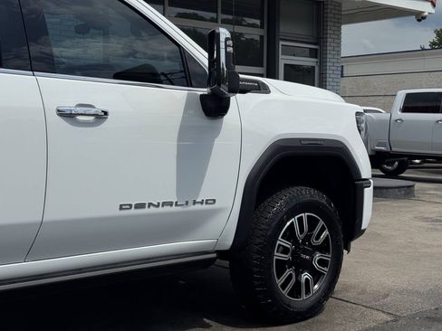 Used 2024 GMC Sierra 2500 Denali Ultimate AWD/4WD image 13