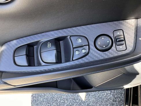 Used 2023 Nissan Sentra SV w/ All-Weather Package FWD image 9