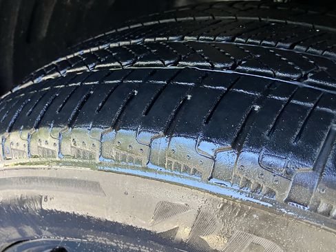Certified 2025 Honda Pilot Black Edition image 12