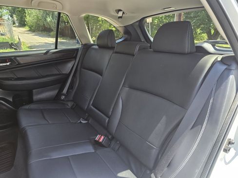 Used 2019 Subaru Outback 3.6R Limited AWD/4WD image 29