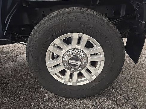 Used 2017 Ford F250 XL w/ STX Appearance Package AWD/4WD image 35