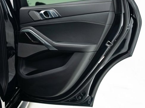 Used 2025 BMW X6 xDrive40i image 28