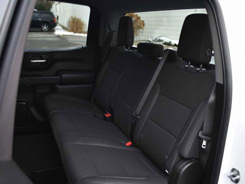 Used 2025 Chevrolet Silverado 1500 Custom image 11