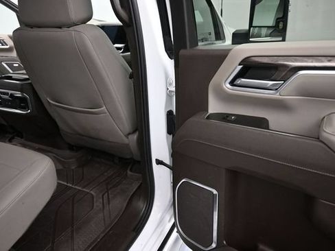 Used 2025 Chevrolet Silverado 3500 LTZ w/ LTZ Plus Package AWD/4WD image 13