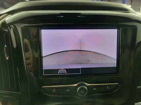 Used 2023 Chevrolet Traverse LS FWD image 34