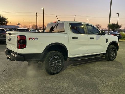 Used 2024 Ford Ranger XLT w/ FX4 Off-Road Package image 7