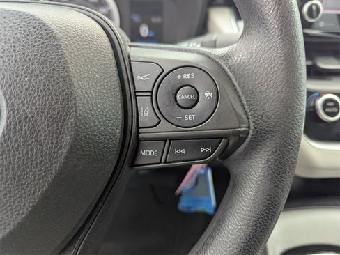 Certified 2021 Toyota Corolla LE image 30