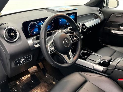 Used 2022 Mercedes-Benz GLB 250 image 19