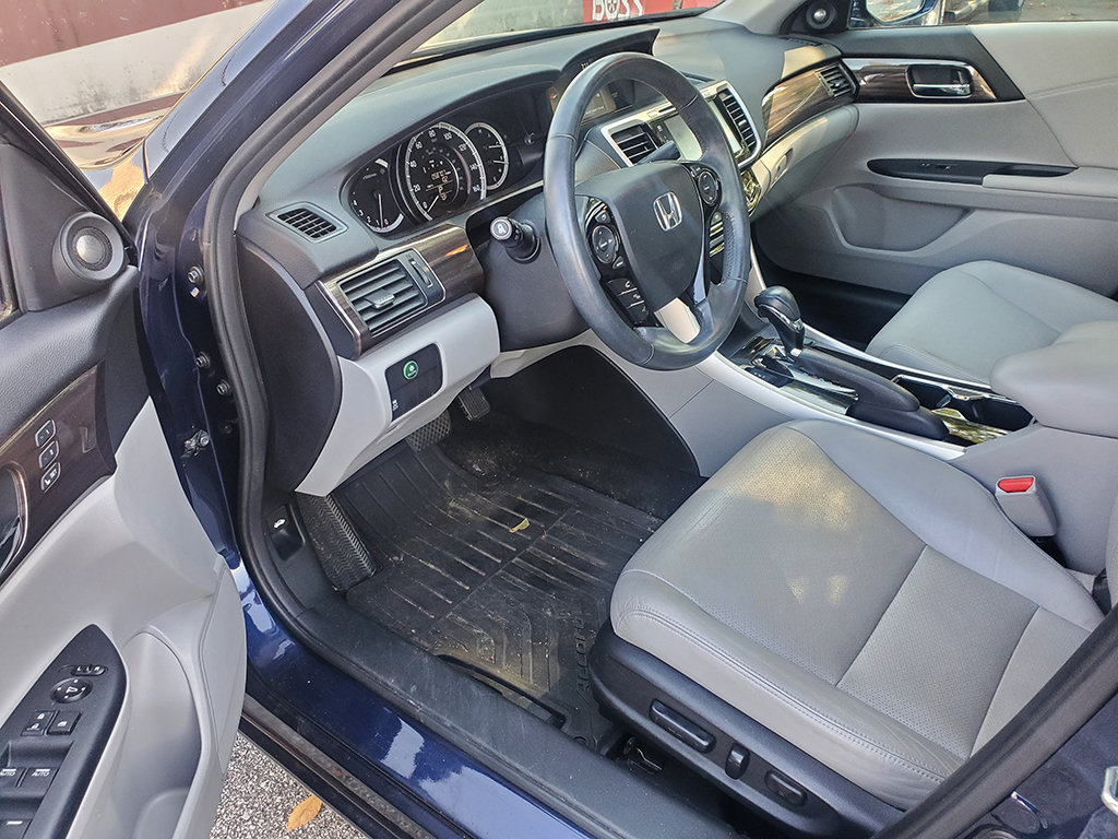 Used 2017 Honda Accord EX-L image 6