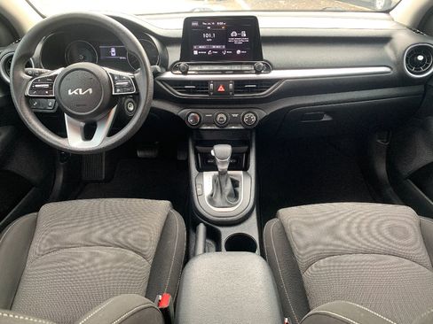 Used 2023 Kia Forte LXS w/ LXS Technology Package FWD image 13