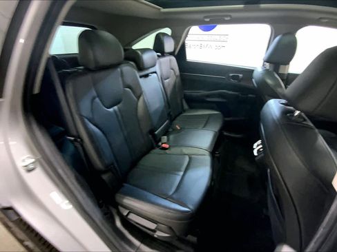 Used 2023 Kia Sorento S w/ Panoramic Sunroof Package image 20