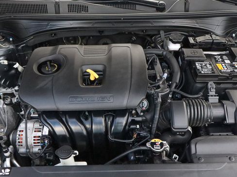 Used 2024 Kia Forte LXS image 17