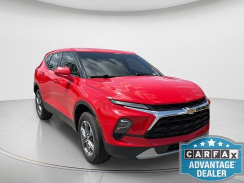 Used 2023 Chevrolet Blazer LT FWD image 3