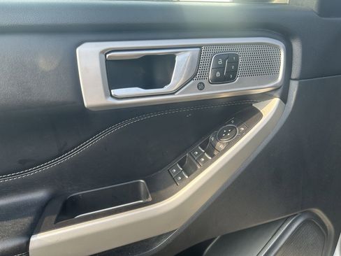 Used 2021 Ford Explorer Limited w/ Equipment Group 301A image 27