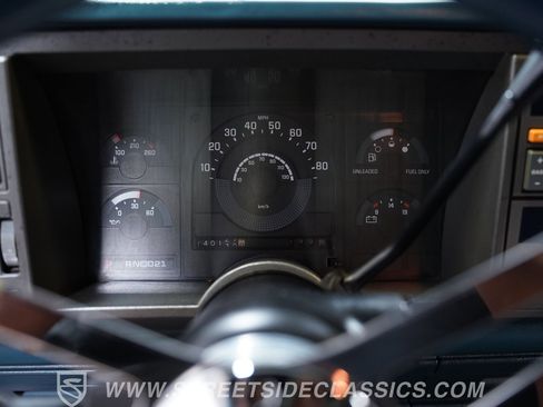 Used 1990 Chevrolet Silverado 1500 2WD Regular Cab image 32