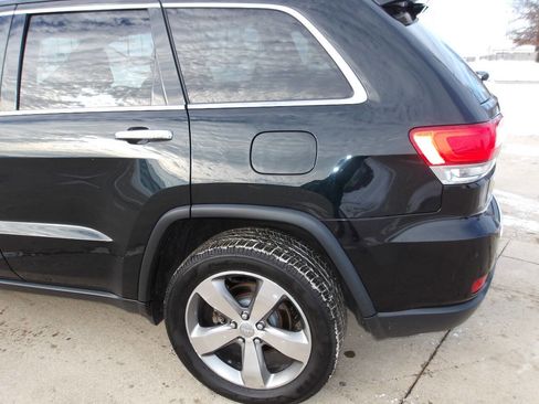 Used 2014 Jeep Grand Cherokee Limited w/ Luxury Group II image 39