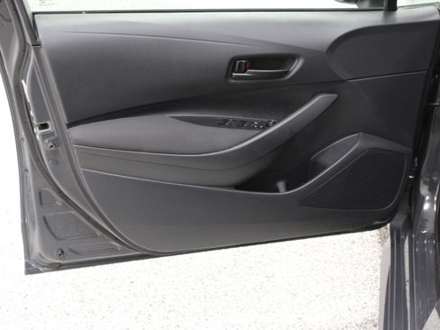 Used 2026 Toyota Corolla LE FWD image 11