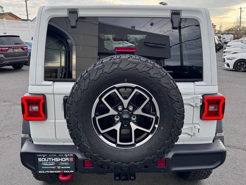 Used 2026 Jeep Wrangler Unlimited Rubicon w/ Safety Group AWD/4WD image 6