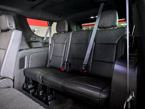 Used 2022 Chevrolet Suburban Z71 AWD/4WD image 22