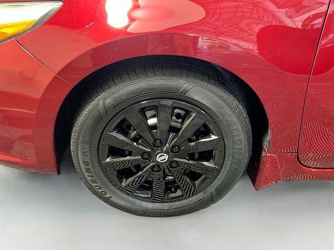 Used 2018 Nissan Altima 2.5 S w/ S Convenience Package FWD image 13