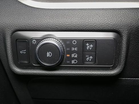 Used 2021 Ford Explorer XLT w/ Equipment Group 202A AWD/4WD image 35