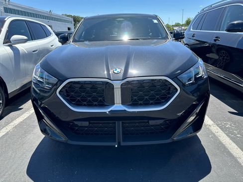 Used 2025 BMW X2 xDrive28i AWD/4WD image 4