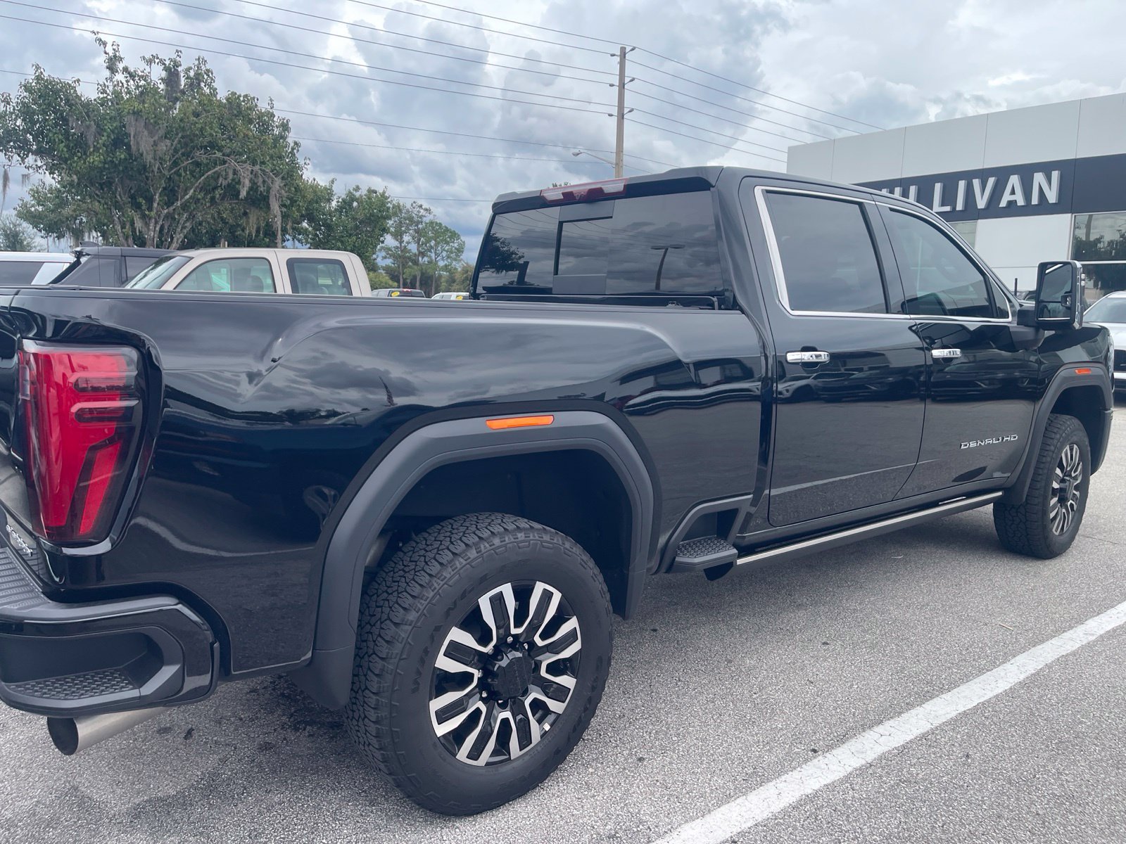 Used 2026 GMC Sierra 2500 Denali Ultimate w/ Max Trailering Package AWD/4WD image 4