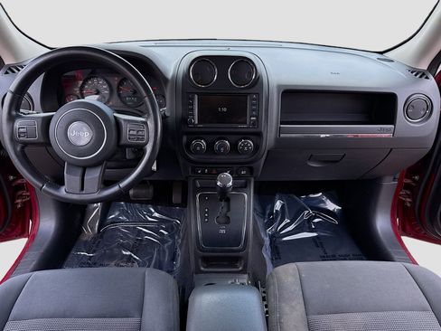 Used 2012 Jeep Patriot Latitude FWD image 3