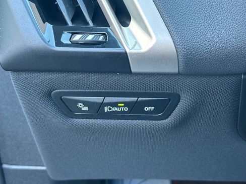 Used 2025 BMW iX xDrive50 image 32