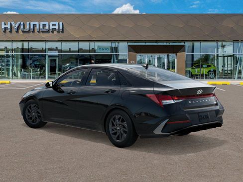 New 2026 Hyundai Elantra Hybrid image 5