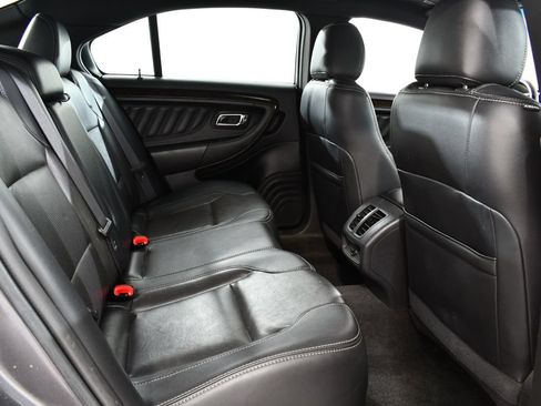 Used 2013 Ford Taurus Limited FWD image 19