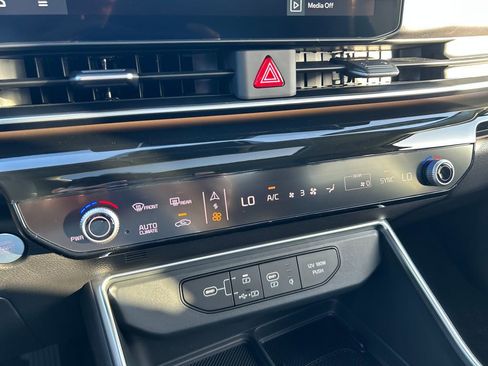 New 2026 Kia Carnival SX Prestige image 21