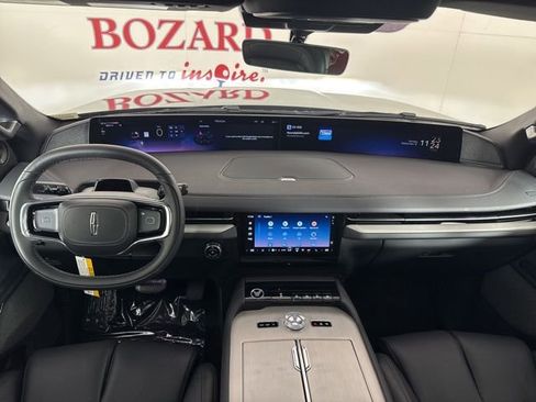 New 2025 Lincoln Navigator Reserve w/ Jet Appearance Package image 9