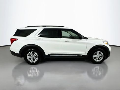 Used 2020 Ford Explorer XLT w/ Equipment Group 202A AWD/4WD image 5
