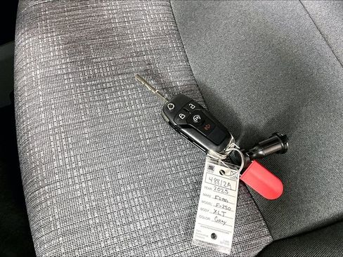 Used 2025 Ford F250 XLT w/ 360-Degree Camera Package image 10