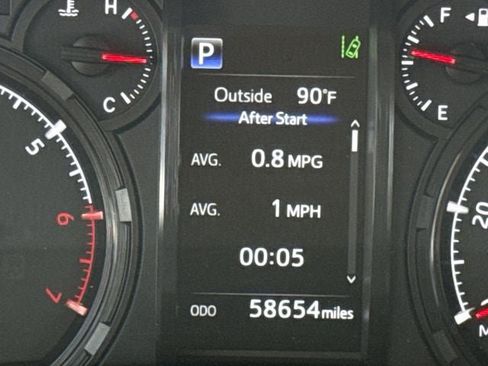 Used 2022 Toyota 4Runner SR5 Premium w/ Moonroof Package AWD/4WD image 16