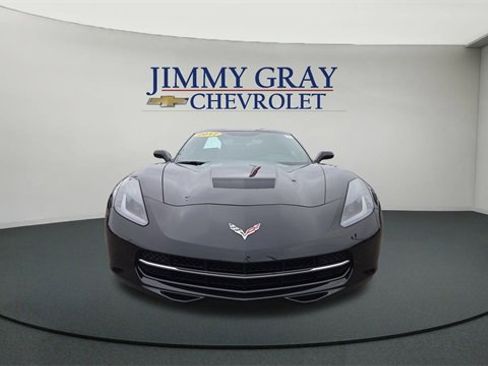 Used 2017 Chevrolet Corvette Stingray Coupe w/ 1LT image 8