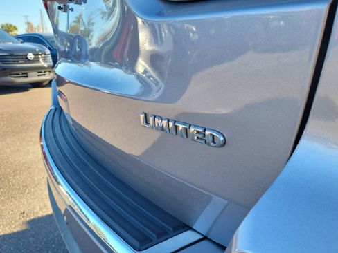 Used 2019 Jeep Grand Cherokee Limited image 9