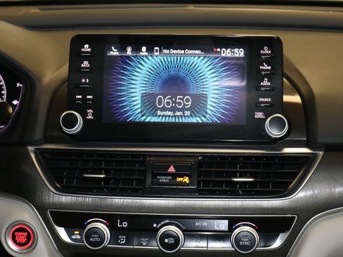 Used 2022 Honda Accord LX image 42