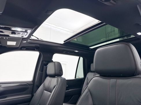 Used 2021 Chevrolet Tahoe RST AWD/4WD image 3