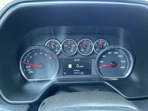 Used 2021 Chevrolet Suburban RST w/ Luxury Package image 12