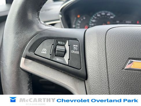 Used 2022 Chevrolet Trax LT w/ Driver Confidence Package image 9