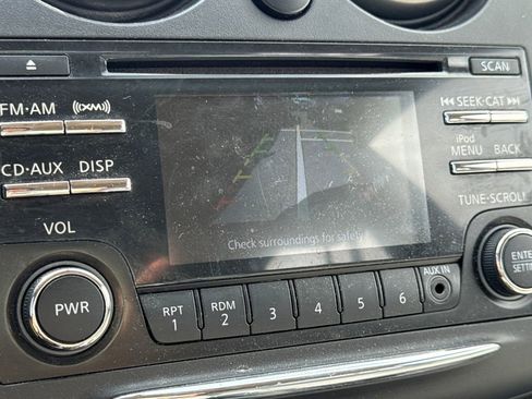Used 2014 Nissan Rogue S w/ Convenience Package image 41
