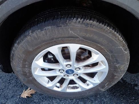 Used 2022 Ford Escape SE w/ Convenience Package image 9