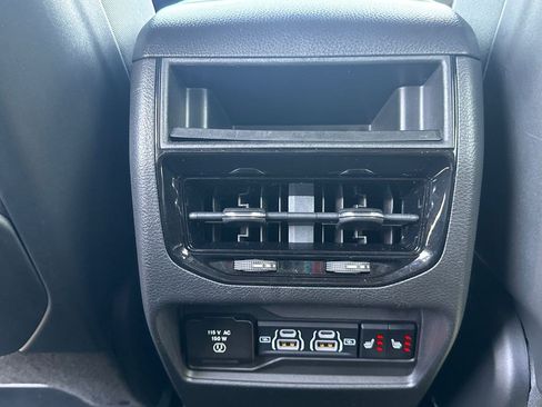 Used 2022 Jeep Grand Cherokee Trailhawk AWD/4WD image 19