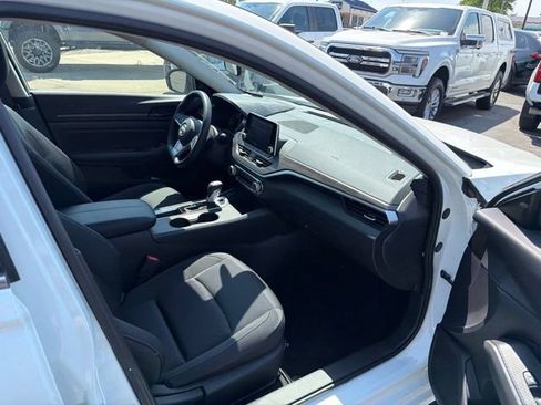 Used 2026 Nissan Altima 2.5 SV FWD image 32