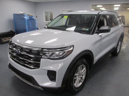 New 2026 Ford Explorer Active AWD/4WD image 1