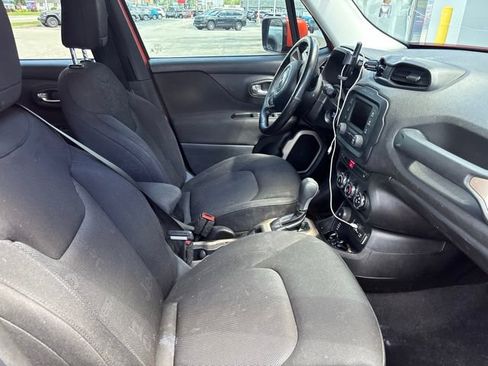 Used 2016 Jeep Renegade Latitude w/ Cold Weather Group AWD/4WD image 6