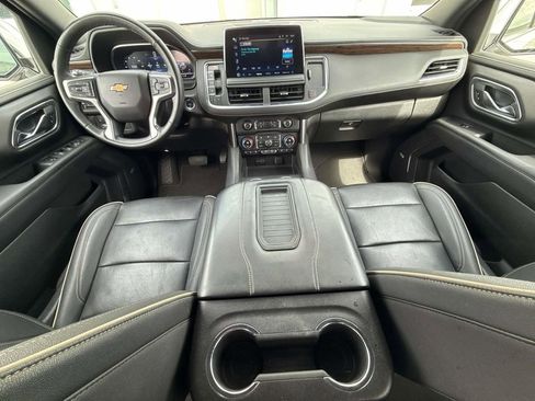 Used 2023 Chevrolet Suburban Premier image 11