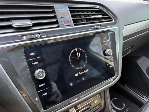 Used 2022 Volkswagen Tiguan SEL R-Line image 19